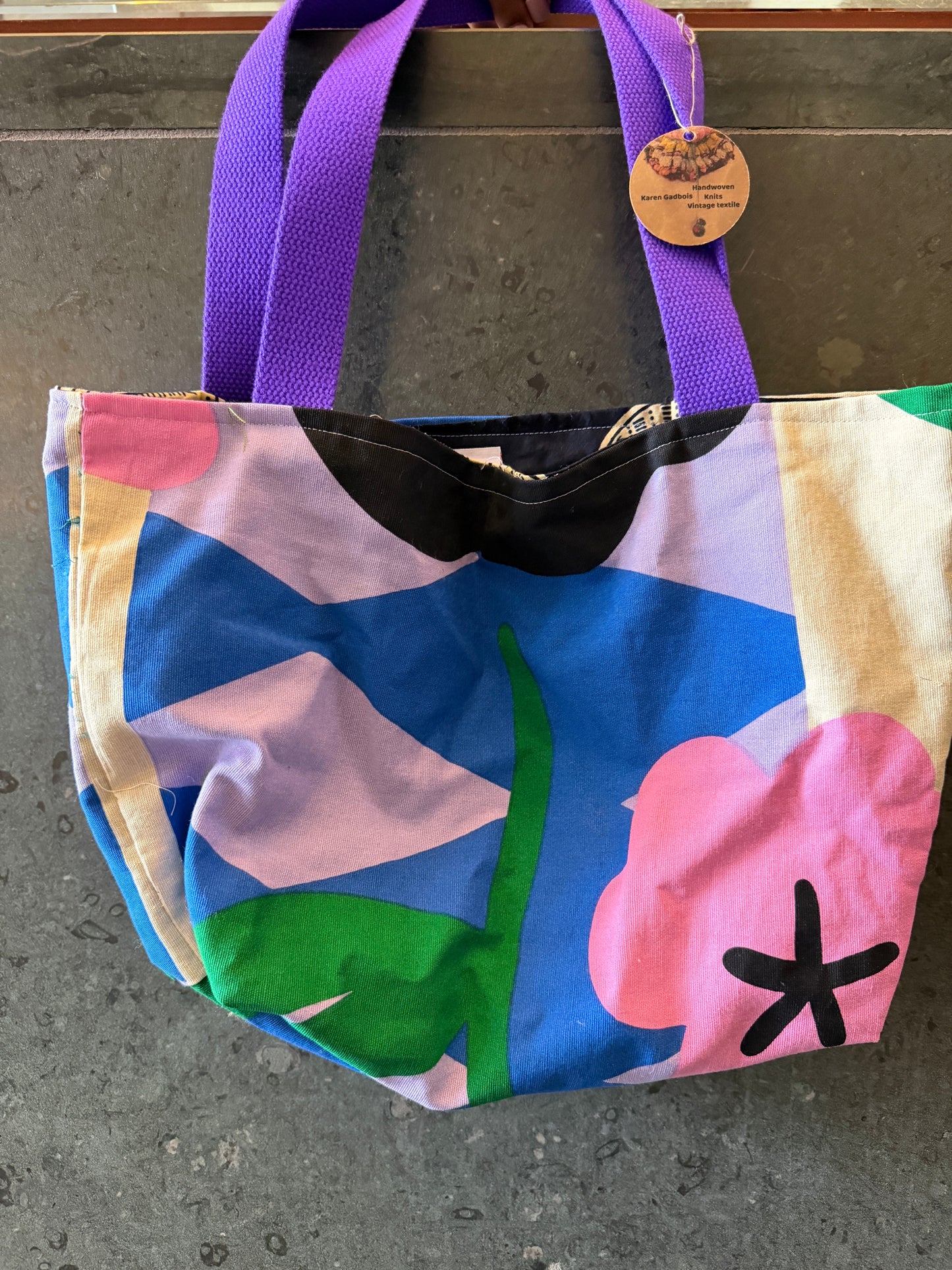 Karen Gadbois, Totes