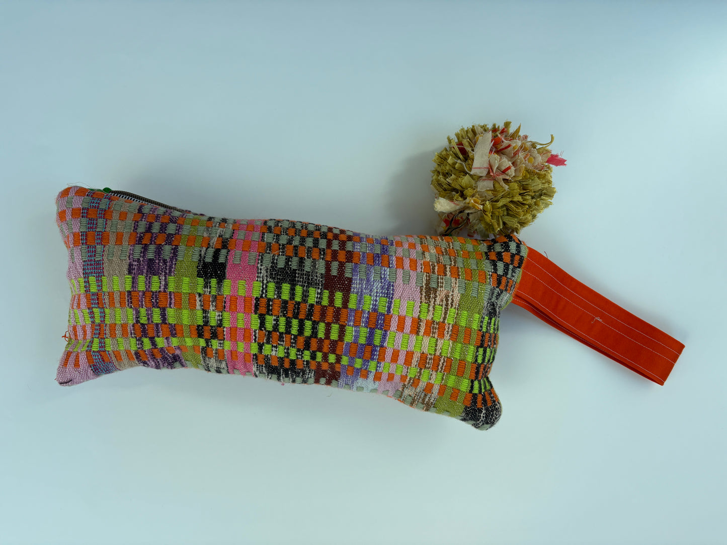 Woven large zipper pouches