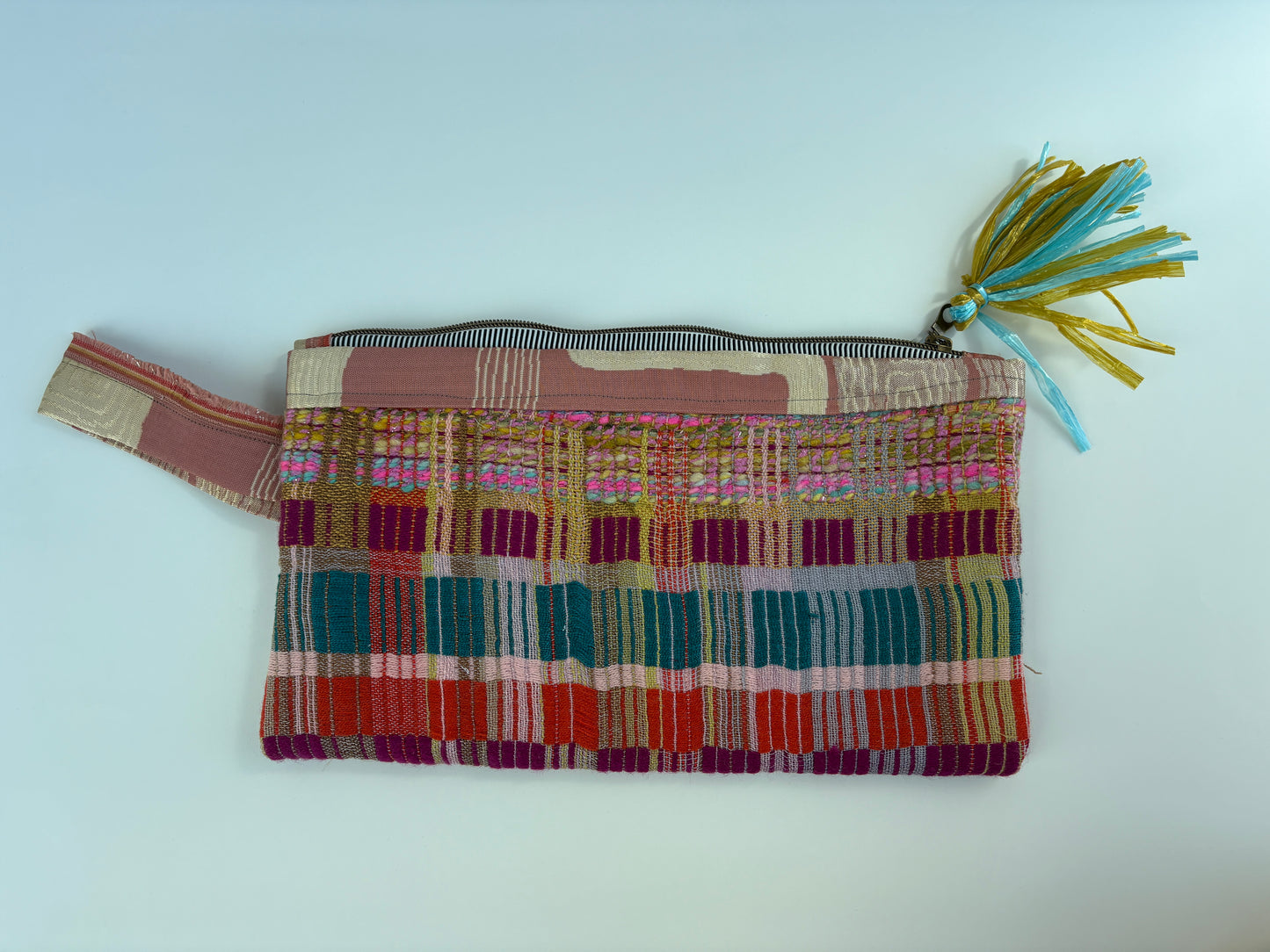 Woven large zipper pouches