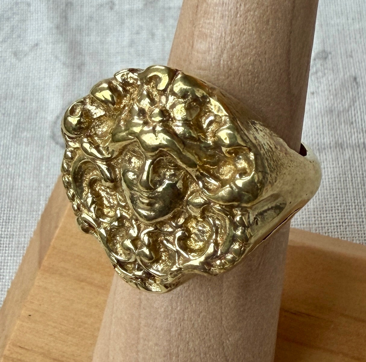 Saint Claude, Jewelry