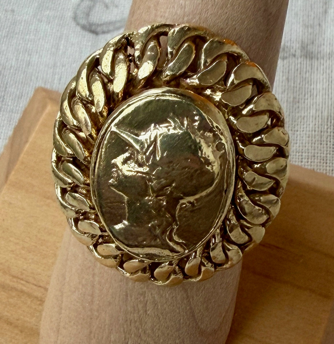 Saint Claude, Jewelry