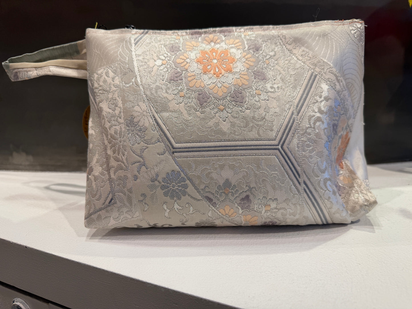 Karen Gadbois, Pyramid zipper pouch