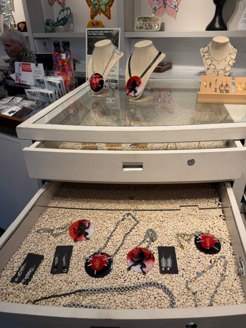 Akiko Jones, Jewelry